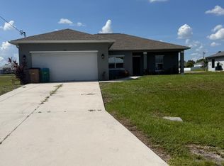 1504 NE 34th Ln, Cape Coral, FL 33909
