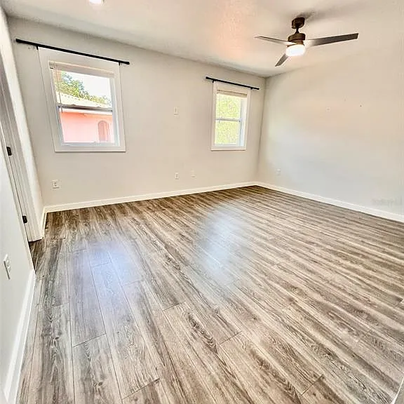 1954 Freedom Dr — Photo 23