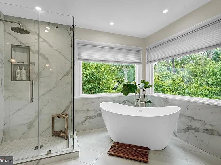 6719 Tennyson Dr — Photo 19