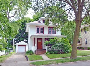 2319 Strathmore Rd, Lansing, MI 48910