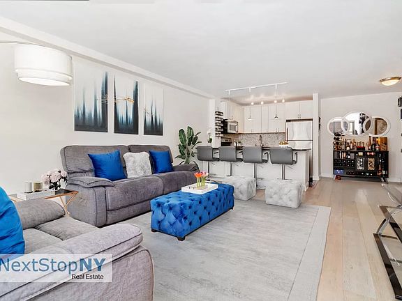 2nd image of 235 E 57th St APT 16B