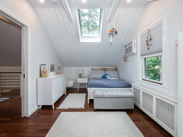 17 Bonnett Ave — Photo 34