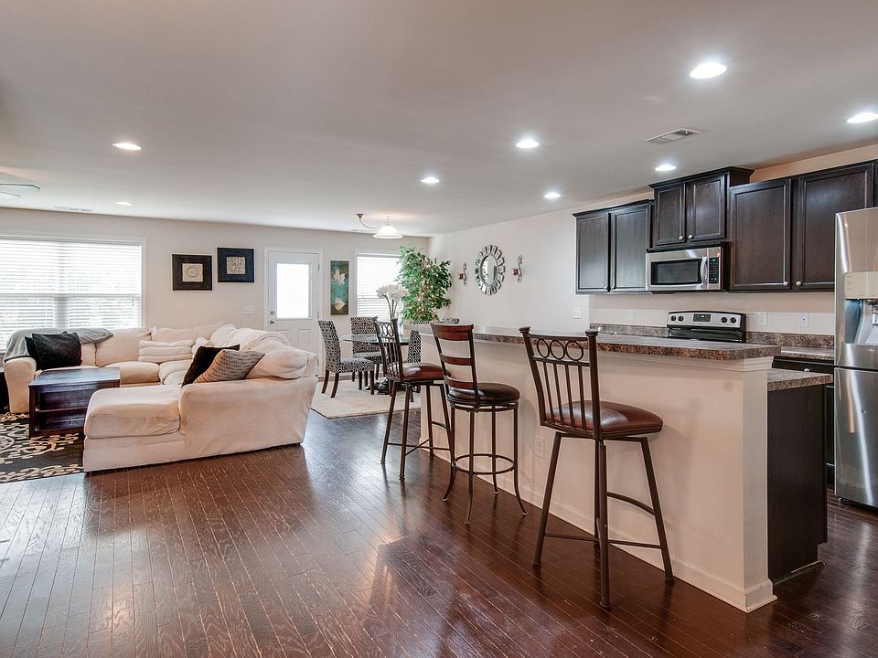 1st image of 395 Owl Dr