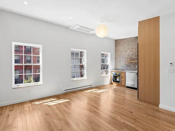 64 Greenwich Ave #3, New York, NY 10011