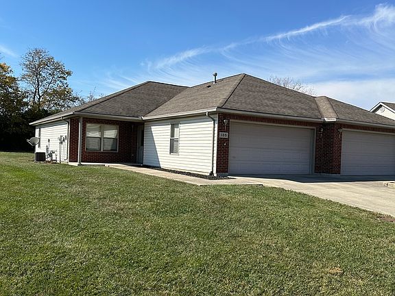 5th image of 135 Brooke Woode Dr