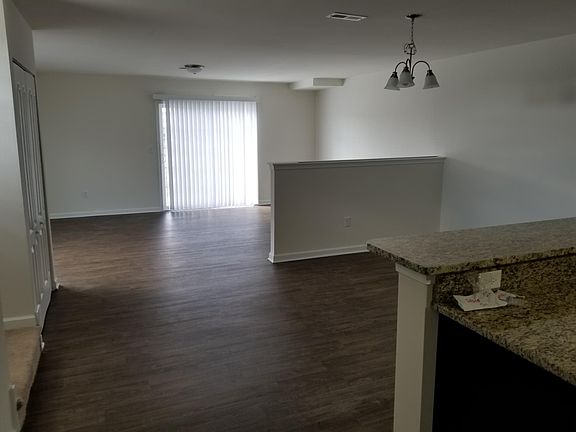 4th image of 29703 Sawyer Loop