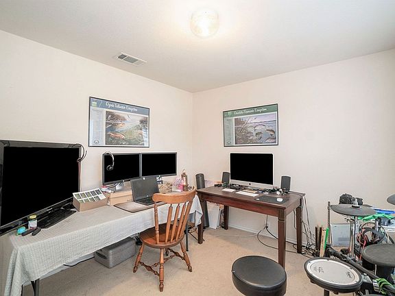 2nd image of 1327 Primrose Dr