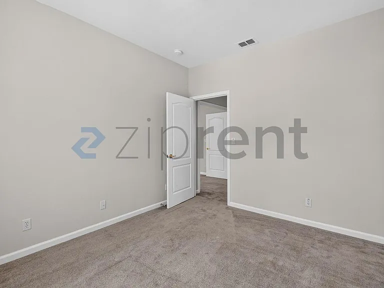 166 Barcelona Dr — Photo 28