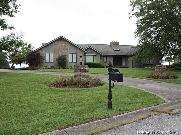 2nd image of 209 N Valley View Drive
