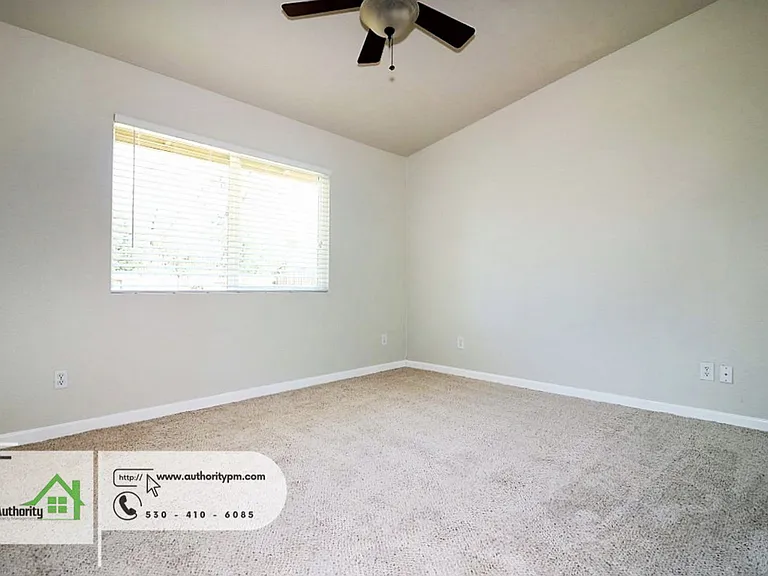 3657 Santa Rosa Way — Photo 15
