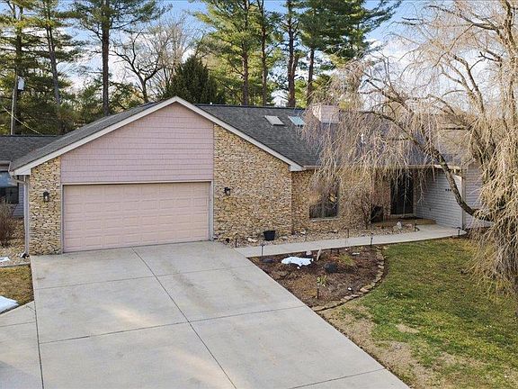 2nd image of 4365 N Maple Grove Rd