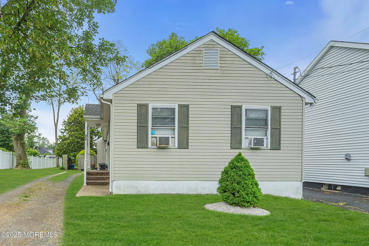 28 Lockwood Avenue photo 1