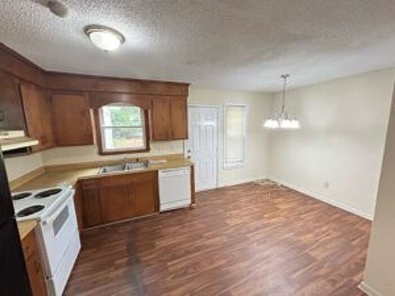 4th image of 125 Manorwood Ct APT B
