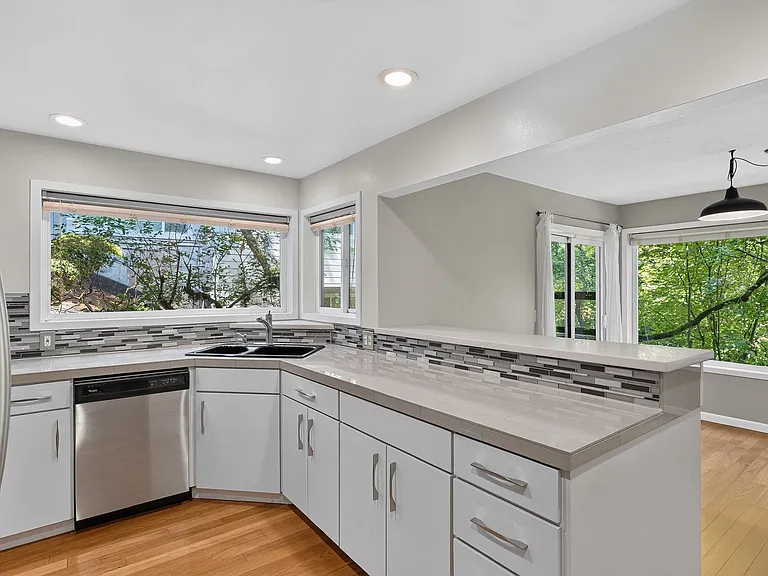 48 Eagle Crest Dr #5E — Photo 1