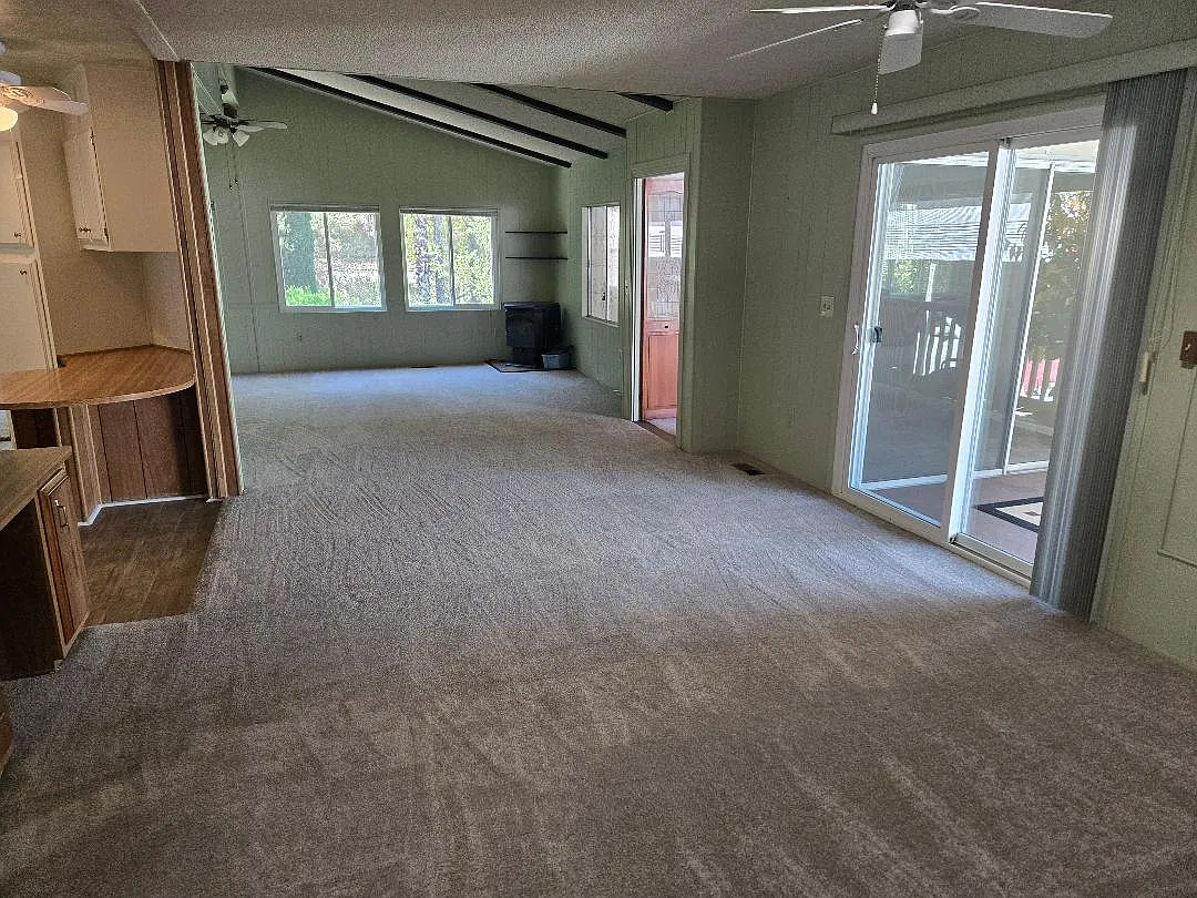 2 bed, 1392 sqft, $2,800 — Photo 3