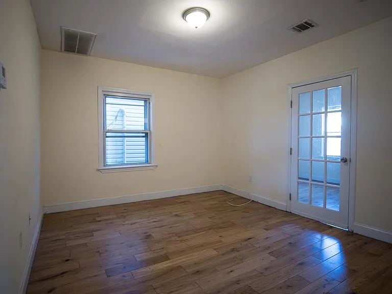 102 Webster Ave #2 — Photo 2
