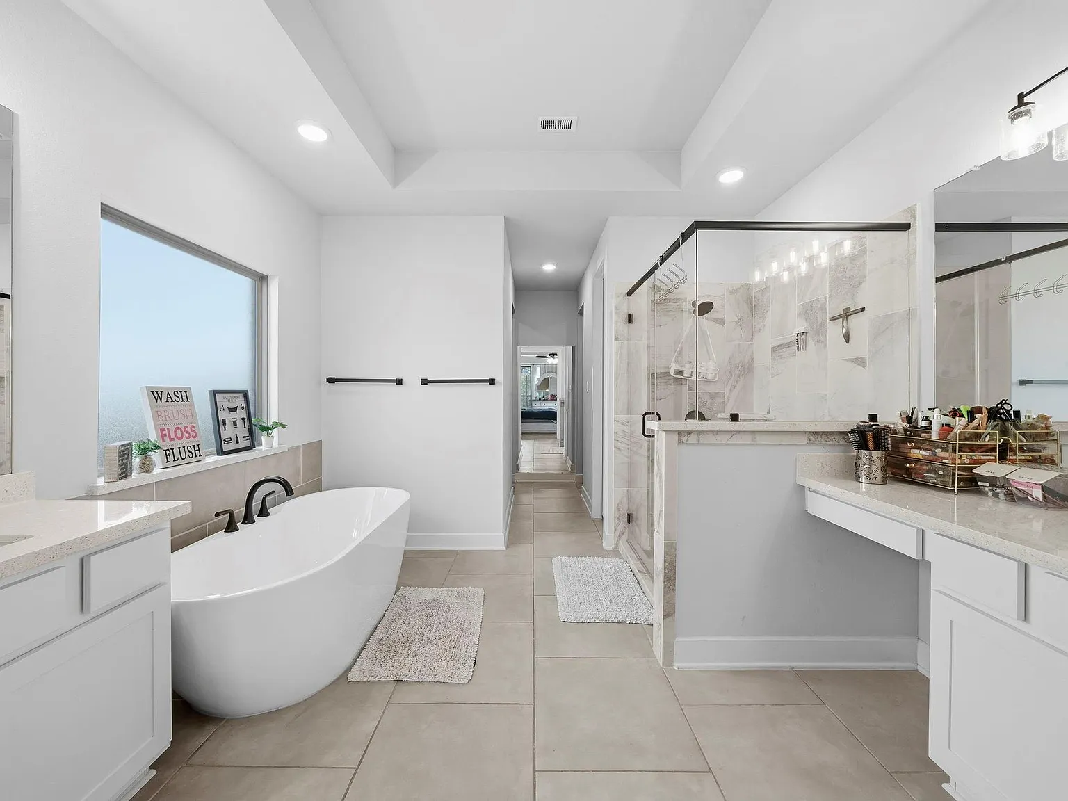 4 bed, 3.5 bath, 3410 sqft, $5,750 — Photo 4
