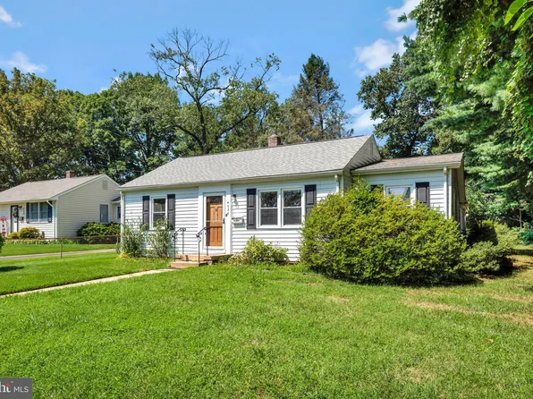 4036 Fern St, Fairfax, VA 22030