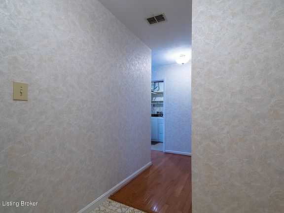 5th image of 3030 Breckenridge Ln APT 314