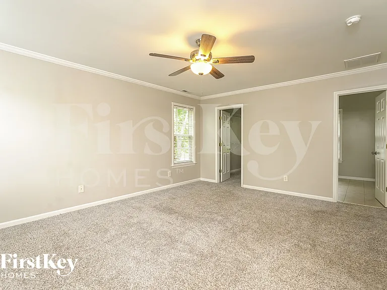 6590 Lake Dale Way — Photo 10