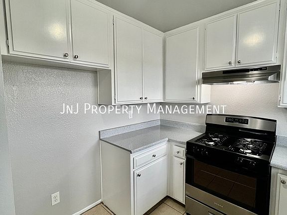 4th image of 11421 Freeman Ave APT C