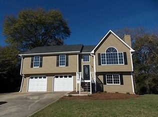 24 Moss Ln, Euharlee, GA
