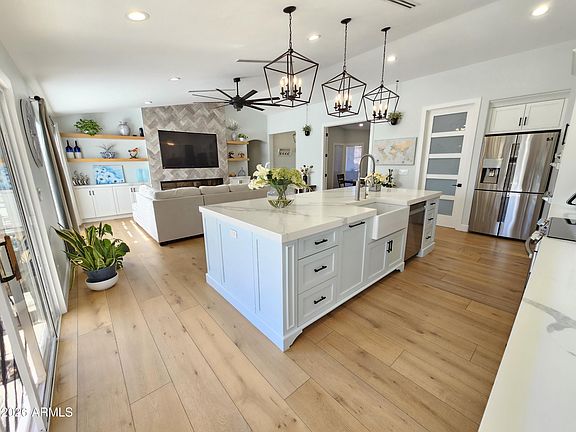 4th image of 20637 N 61ST Avenue