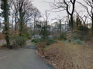 15 Four Brooks Cir, Stamford, CT 06903