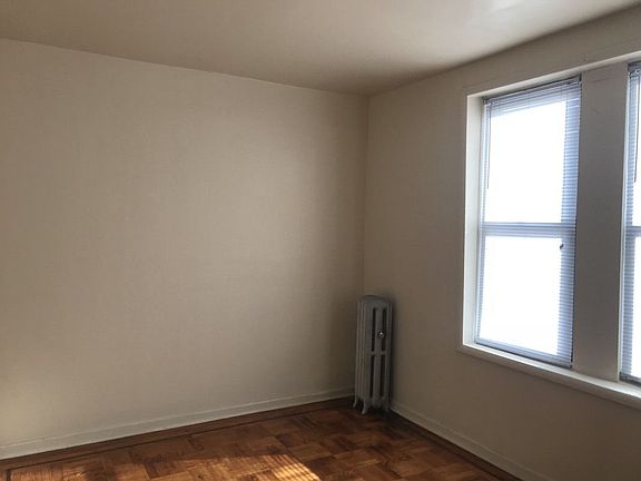 5th image of 236 E 16th St APT 2E