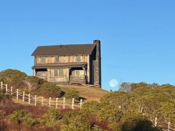 143 Daniel Boone Trl, Burnsville, NC 28714