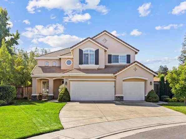 1482 Goshawk Ct, Gilroy, CA 95020