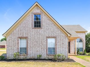 55 Garden View Dr, Oakland, TN 38060