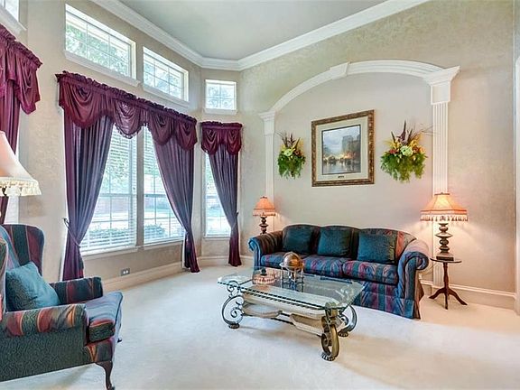5th image of 8301 Strecker Ln