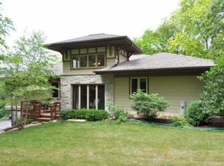 N40W28030 Glacier Rd, Pewaukee, WI 53072