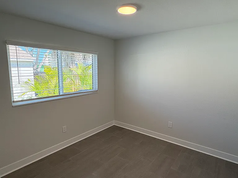Rear bedroom