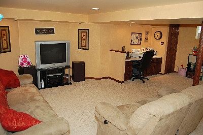 5th image of 10916 S Central Park Ave