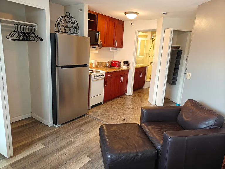 1700 Ala Moana Blvd #1701 — Photo 11