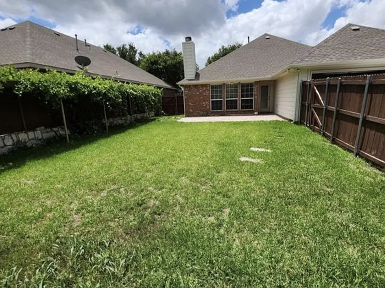 7812 Pleasant Hill Rd — Photo 4