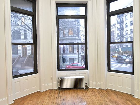 3rd image of 401 Convent Ave #B4