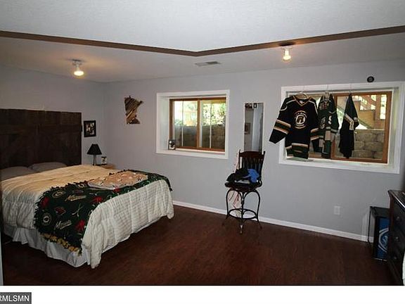 3rd image of 717 Wildflower Ln