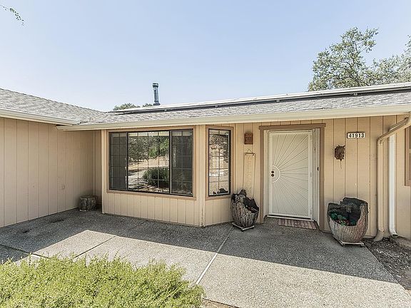 3rd image of 41913 Wild Horse Ct