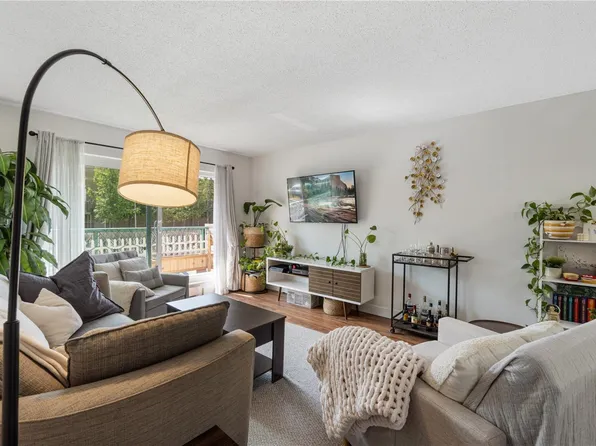 6711 Dover Rd #222, Nanaimo, BC V9V 1L9