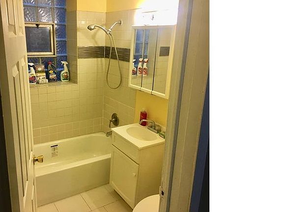 5th image of 1110 S Richmond St #1