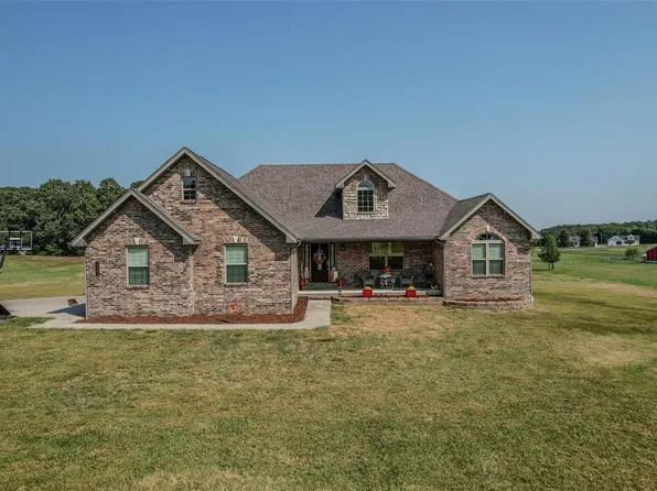 22781 Green Hills Rd, Lebanon, MO 65536