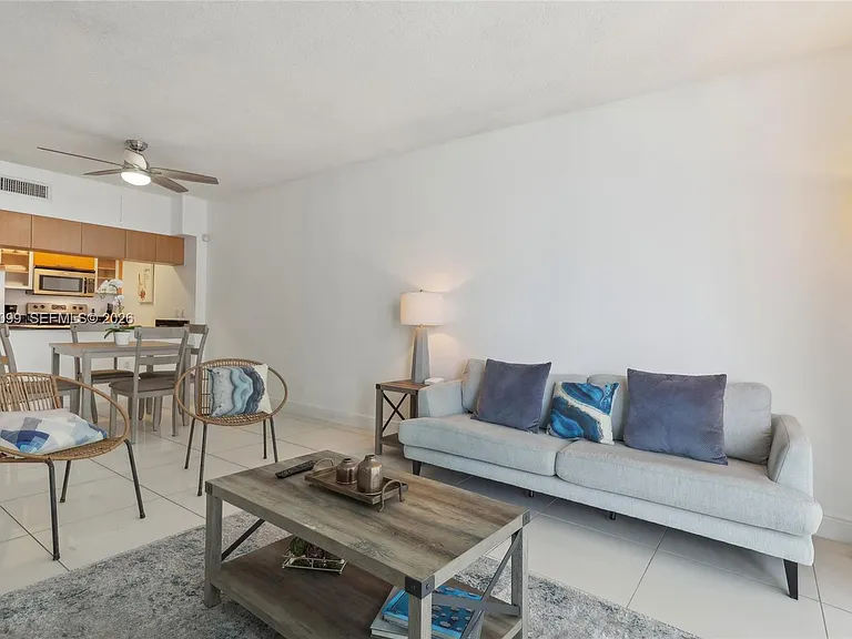 1750 N Bayshore Dr #2805 — Photo 8
