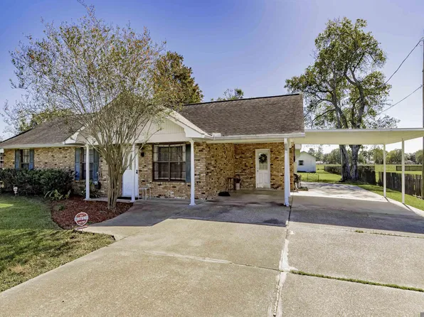 6800 Parlange Ln, New Roads, LA 70760