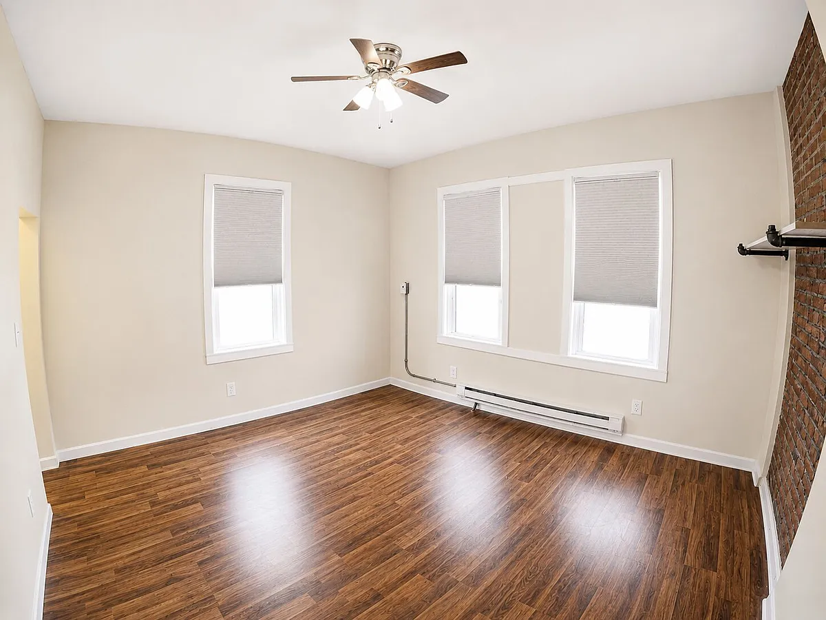 Building Photo - 2516 E Lehigh Ave #2