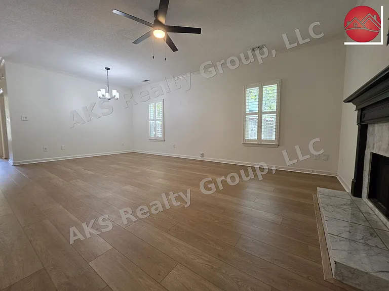 158 Sugar Dr — Photo 3