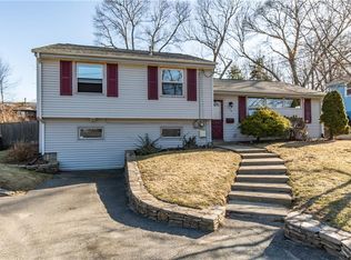 150 Shenandoah Rd, Warwick, RI 02886