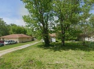 3109 W Chestnut St, Springfield, MO 65803